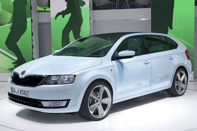 SKODA Rapid: тестовые испытания в новом кузове Spaceback